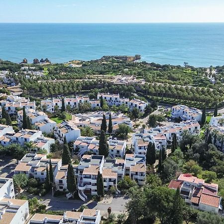 Seaside Retreat With Pool, Ac, And Fast Wi-Fi Apartment Albufeira Luaran gambar