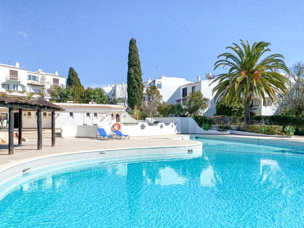 Seaside Retreat With Pool, Ac, And Fast Wi-Fi Apartment Albufeira Luaran gambar