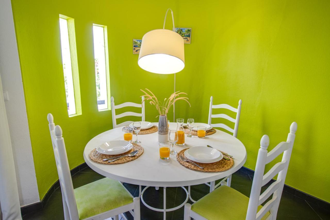 Seaside Retreat With Pool, Ac, And Fast Wi-Fi Apartment Albufeira Luaran gambar