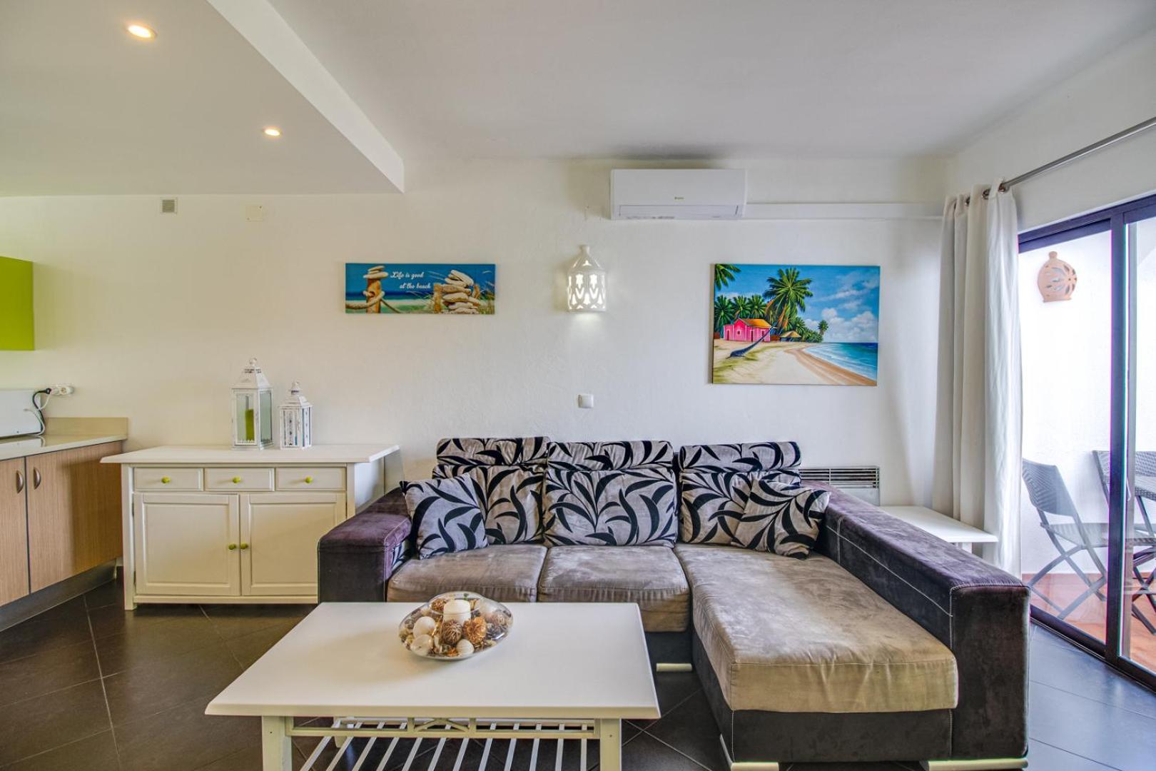 Seaside Retreat With Pool, Ac, And Fast Wi-Fi Apartment Albufeira Luaran gambar